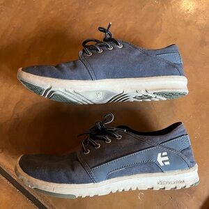 Etnies Men's Scout shoes
